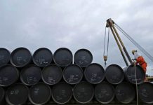 Dầu quay đầu giảm sau 3 tuần tăng liên tiếp