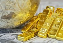 Vàng chịu áp lực giảm giá vì USD mạnh lên, vẫn có dự báo mốc 3.600 USD/oz vào cuối năm