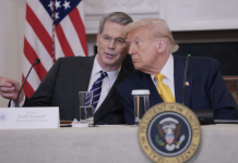 Tổng thống Trump bác bỏ khả năng bổ nhiệm ông Bessent vào ghế chủ tịch Fed