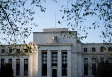 Thống đốc Fed: Thời điểm hạ lãi suất đang đến gần, có thể thực hiện hơn 2 lần cắt giảm